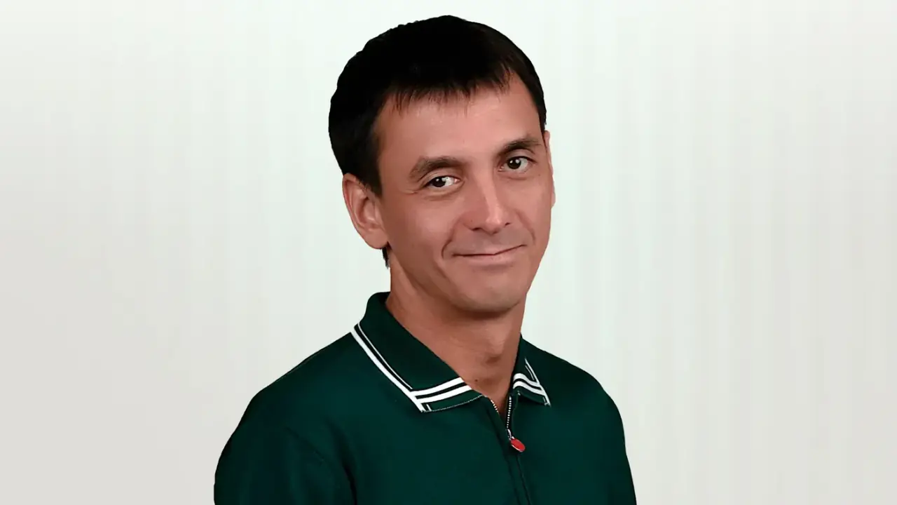 Рустам Асадуллин